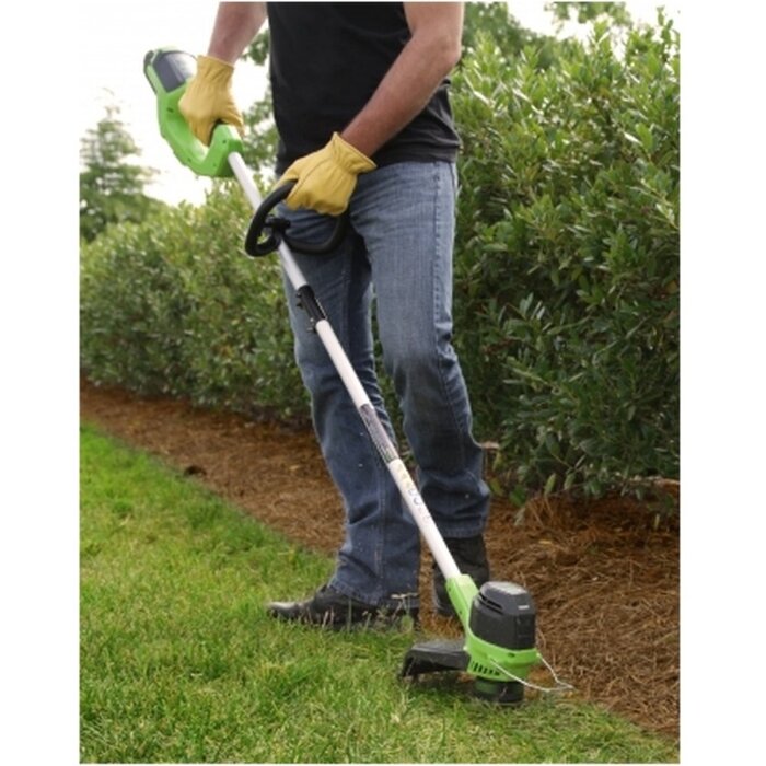 Greenworks 40 Volt Cordless Trimmer and Edge Cutter G40LTK4