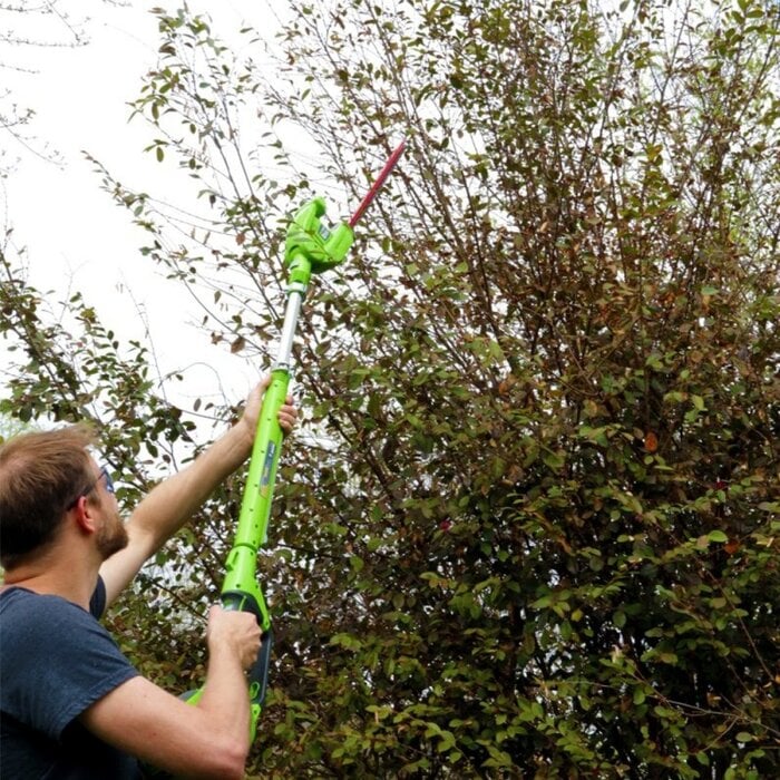 Greenworks 40 Volt Akku-Astsäge Heckenschere G40PSHK2