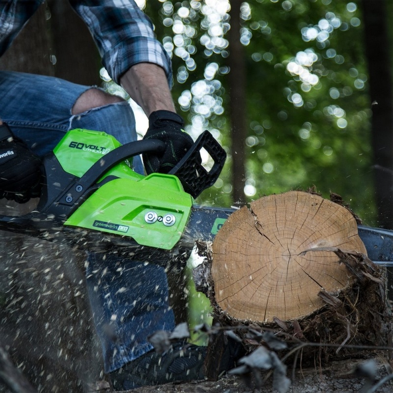 Greenworks 60 Volt cordless chainsaw GD60CS40