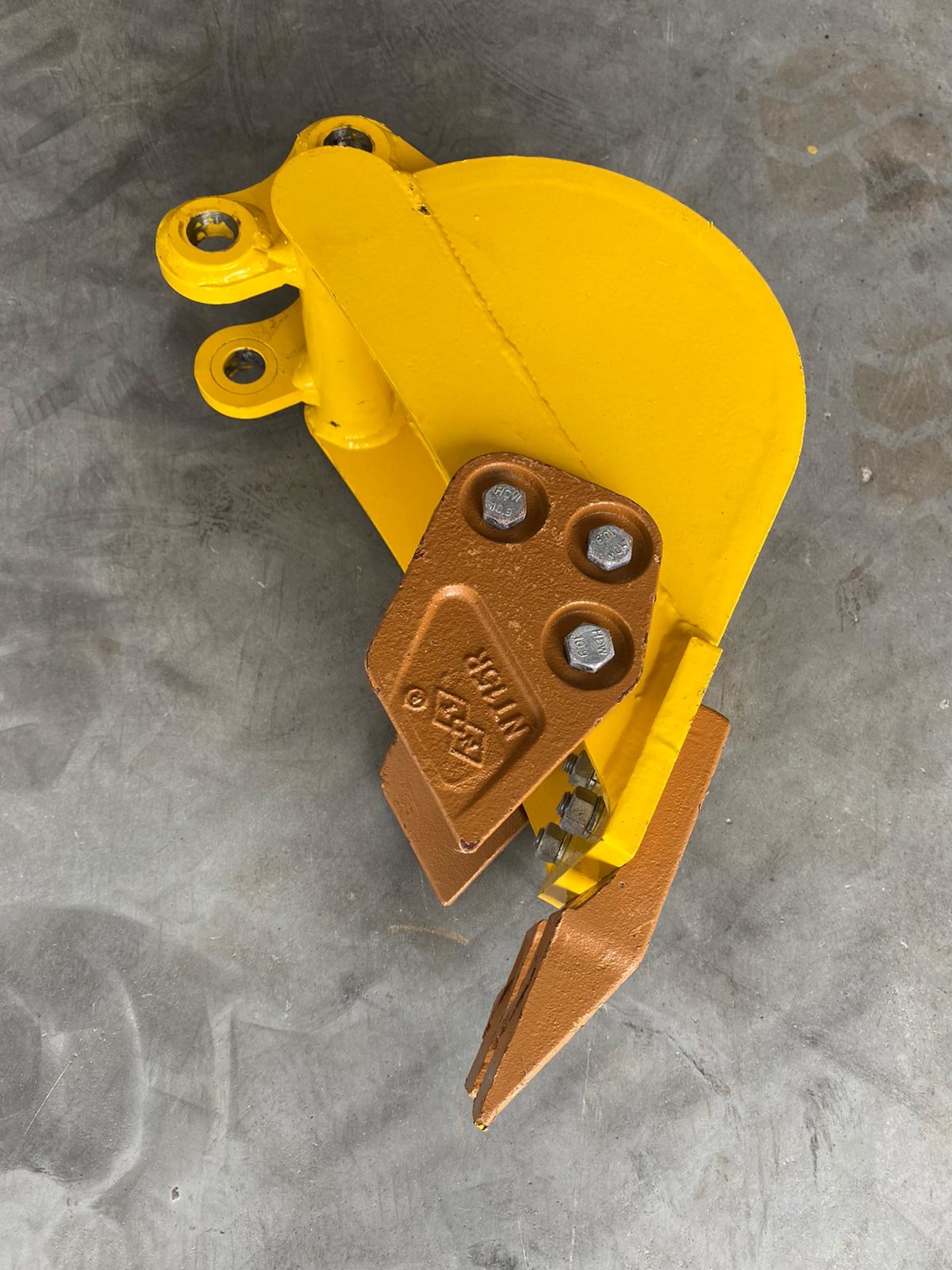 Günter Grossmann Smalle bak 200 mm minigraaf machine