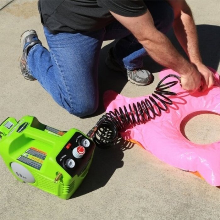 Greenworks 24 VOLT BATTERY COMPRESSOR incl battery and charger