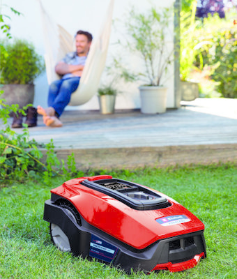Power X-Change robotic lawnmower - incl. free grass trimmer