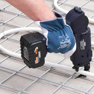 Spero tools Hakennasen-Akku-Flechtmaschine inkl. 2x Li-Ion-Akkus, Ladegerät, Akku-Extender, Zange & Koffer SPVM01B