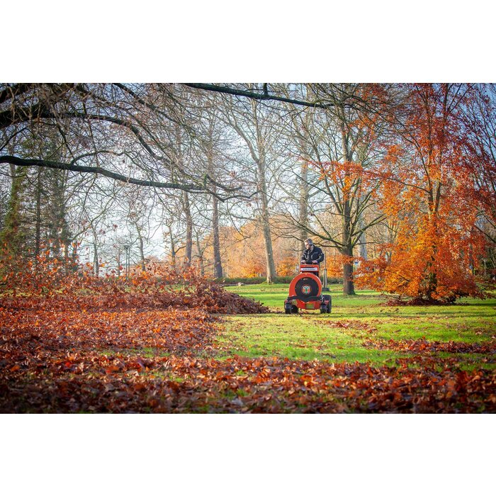 Billy Goat Billy Goat X3000CE steht auf Blazer