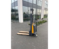 Günter Grossmann Wirtschaftlicher Elektrostapler CCDD10E