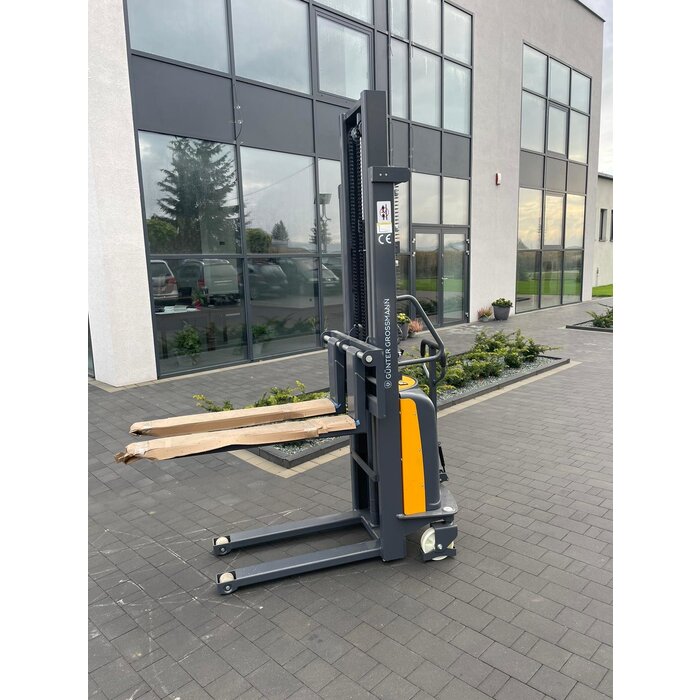 Günter Grossmann Wirtschaftlicher Elektrostapler CCDD10E