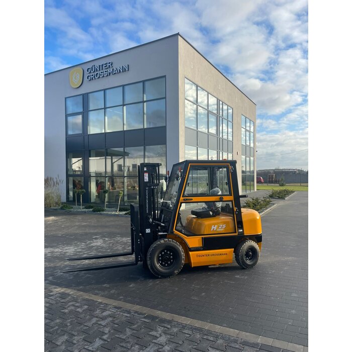 Günter Grossmann 2.5T diesel forklift - Copy - Copy