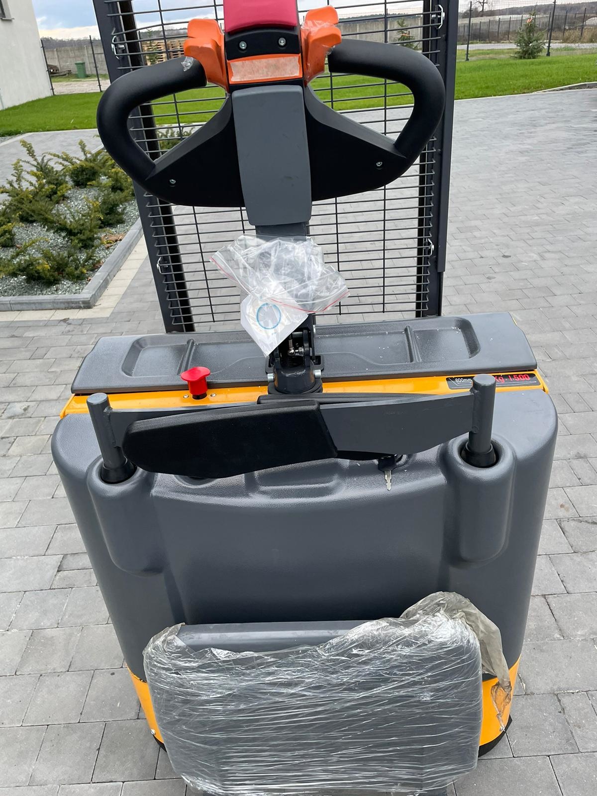 Günter Grossmann CDD15ELS - 1.5T electric pump truck stacker