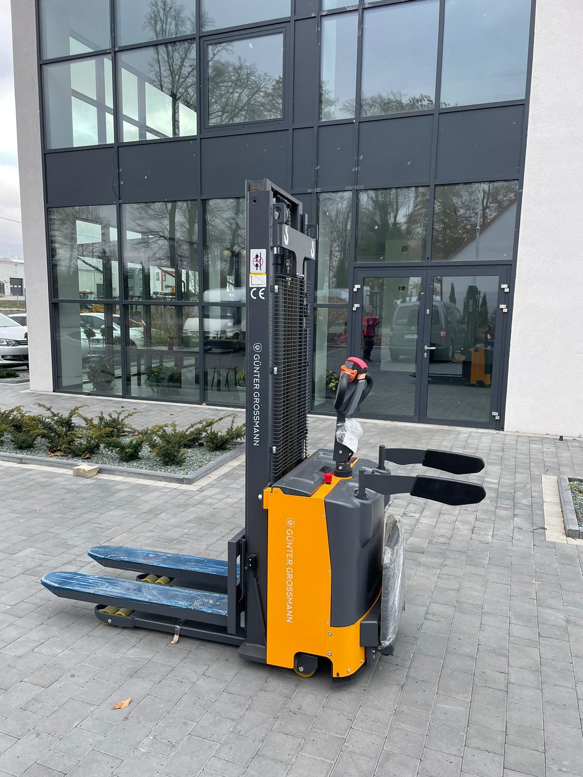 Günter Grossmann CDD15ELS - 1.5T electric pump truck stacker