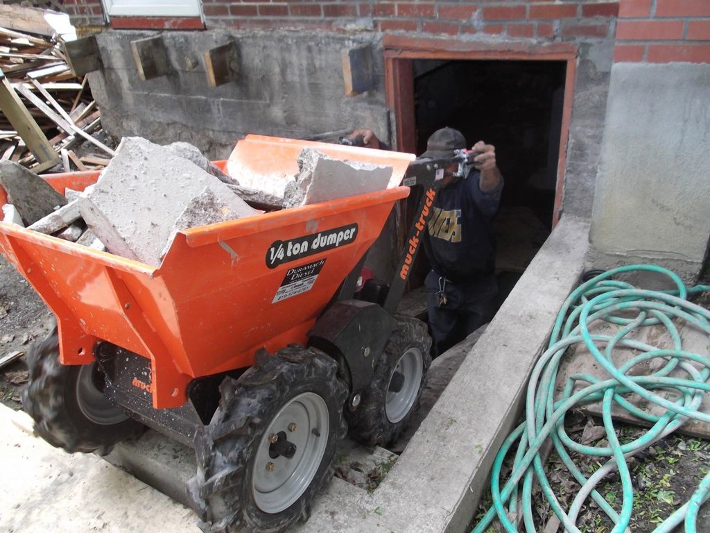 Muck-Truck Muck Truck 4-wheel drive wheelbarrow