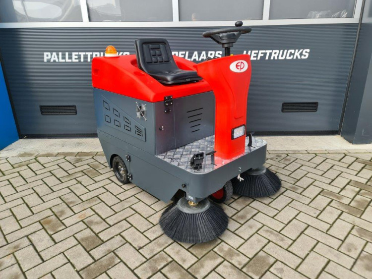 EP T1250 electric sweeper