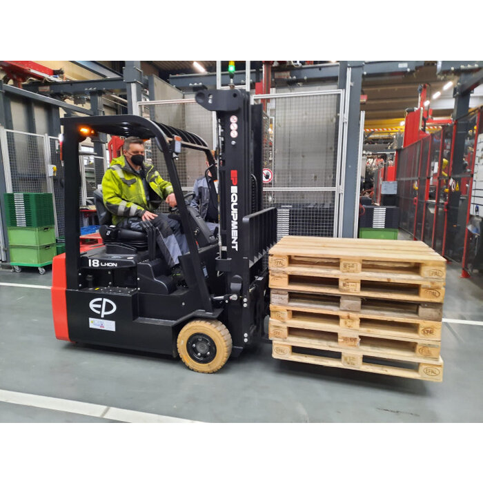 EP CPD18TVL Elektrostapler (1800 kg)Sperrholz 4800 mm