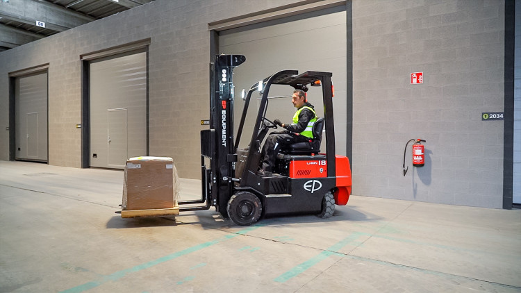 EP CPD18TVL Elektrostapler (1800 kg)Sperrholz 4800 mm - Copy - Copy - Copy - Copy