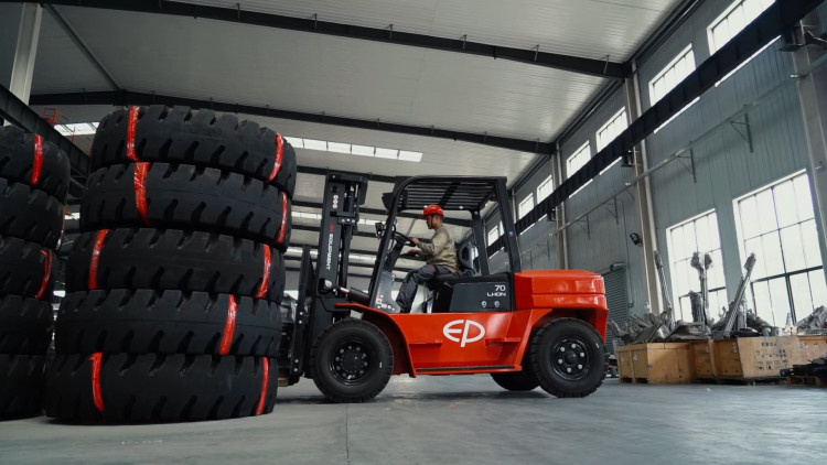 EP PD18FVL Elektrostapler (1800 kg) Sperrholz 4800 mm - Kopie - Copy - Copy - Copy - Copy