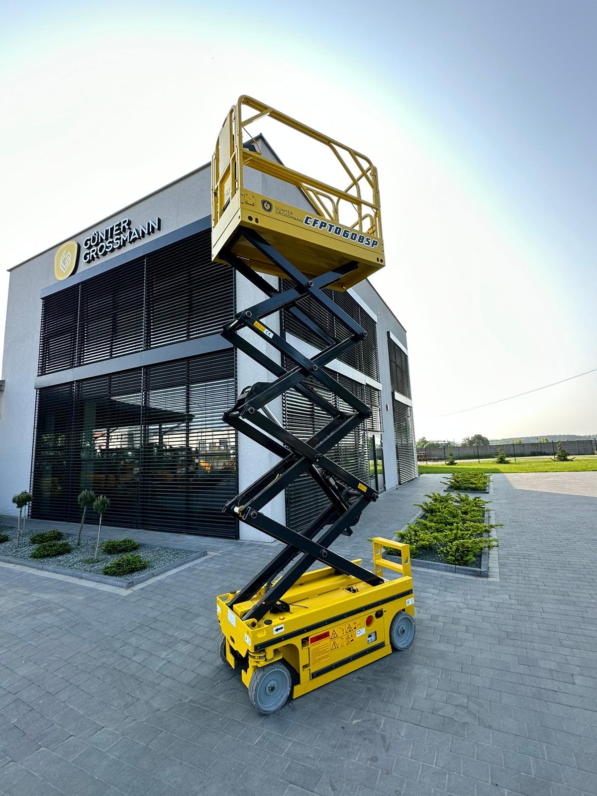 Günter Grossmann SCHERENHEBEBÜHNE 6M