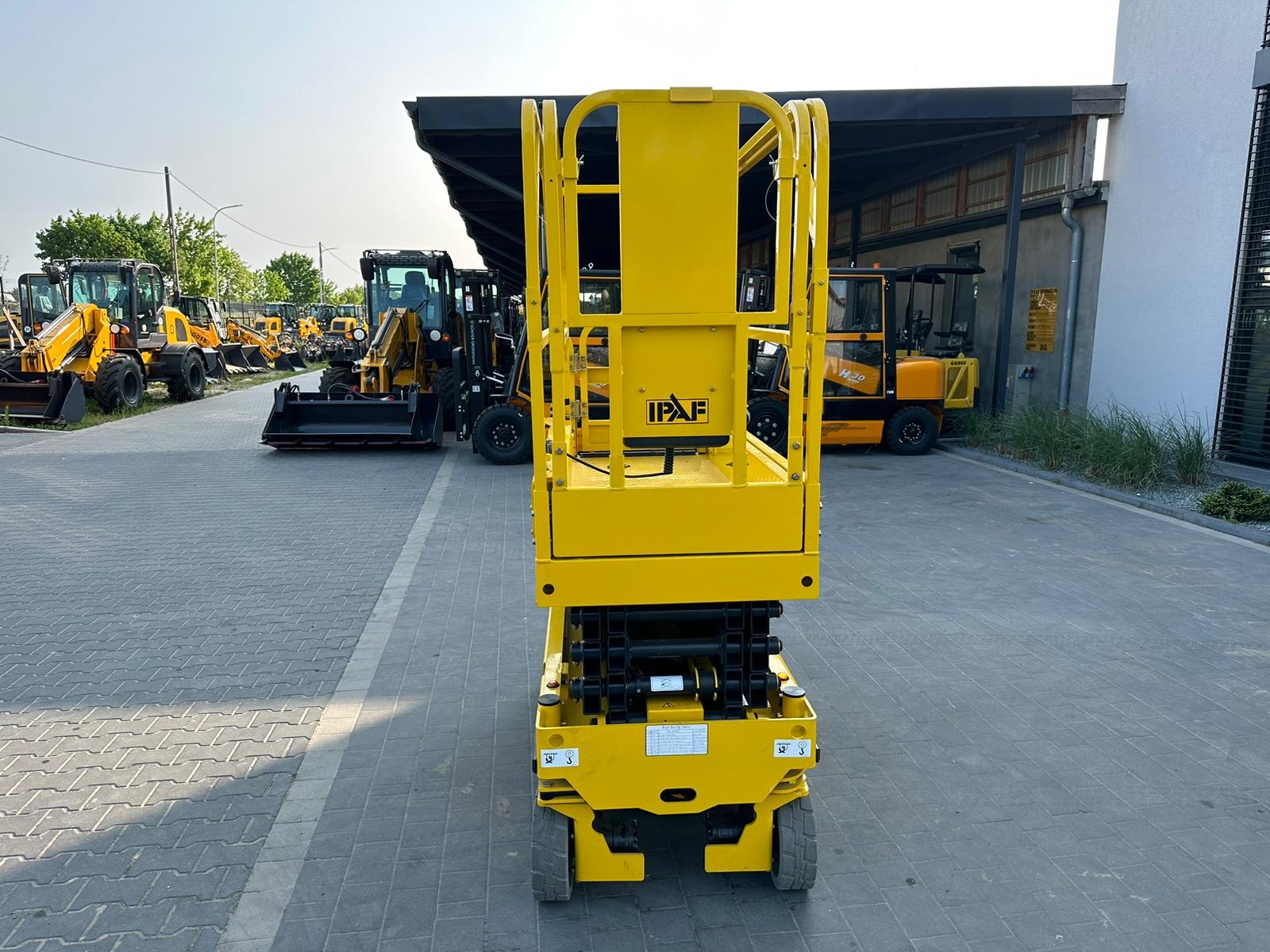 Günter Grossmann SCHERENHEBEBÜHNE 6M