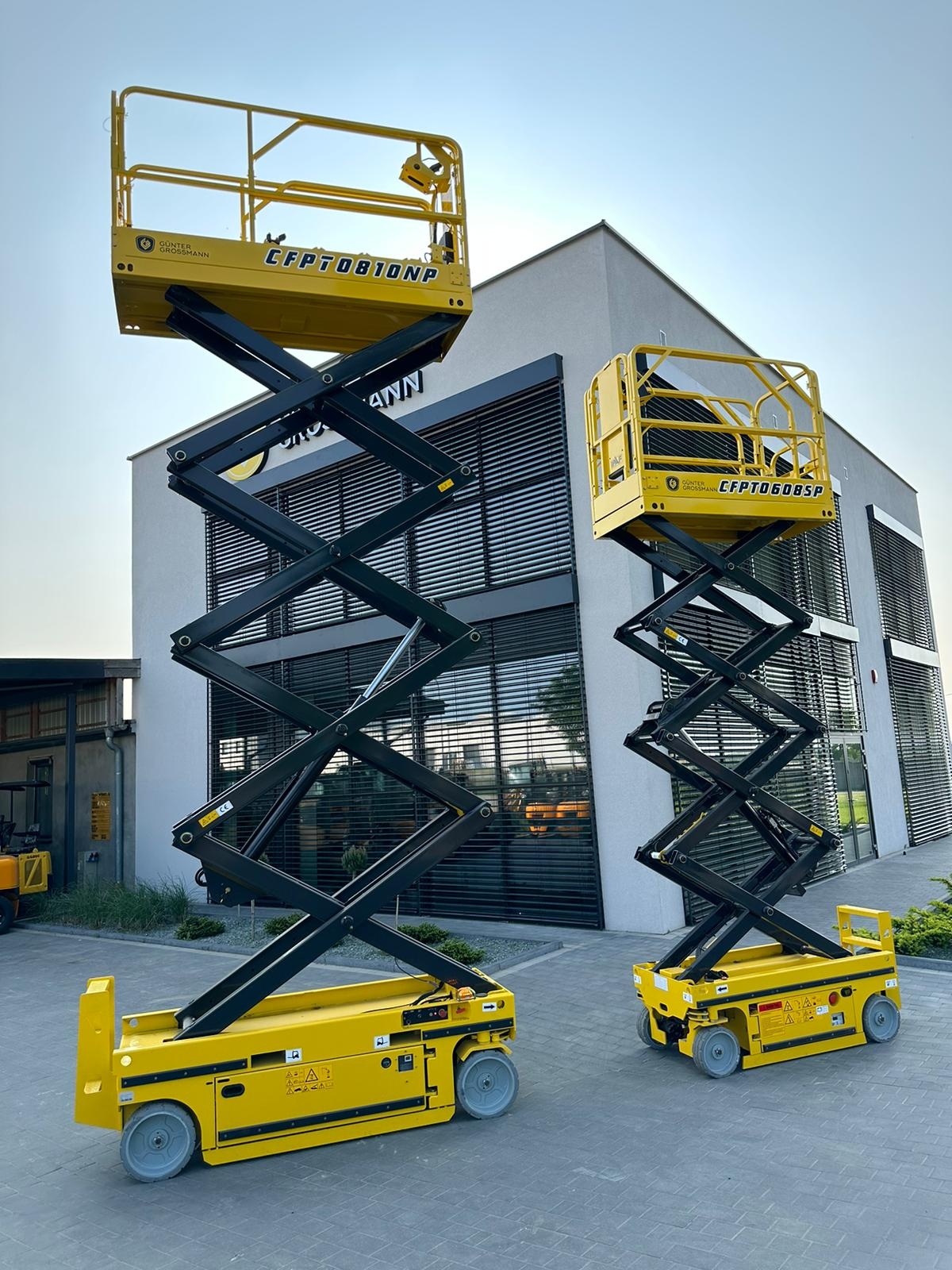 Günter Grossmann SCHERENHEBEBÜHNE 6M - Copy