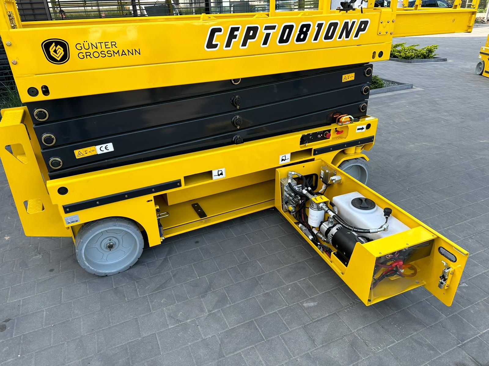 Günter Grossmann SCHERENHEBEBÜHNE 6M - Copy