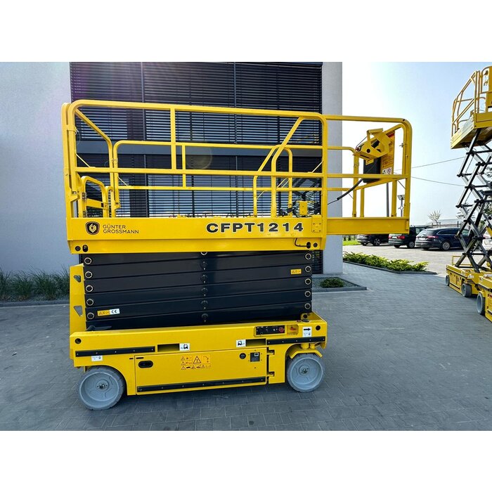 Günter Grossmann SCISSOR LIFT 6M - Copy - Copy