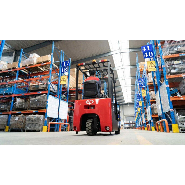 EP EFS151 - compact electric forklift