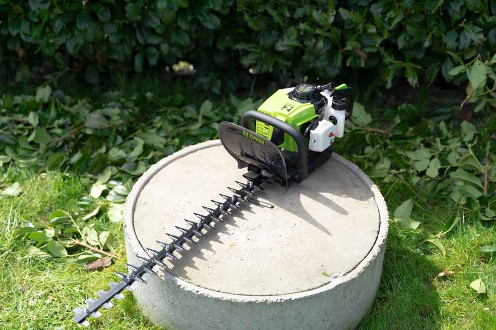 Zipper Machines Austria ZI-BHS2600 Petrol hedge trimmer