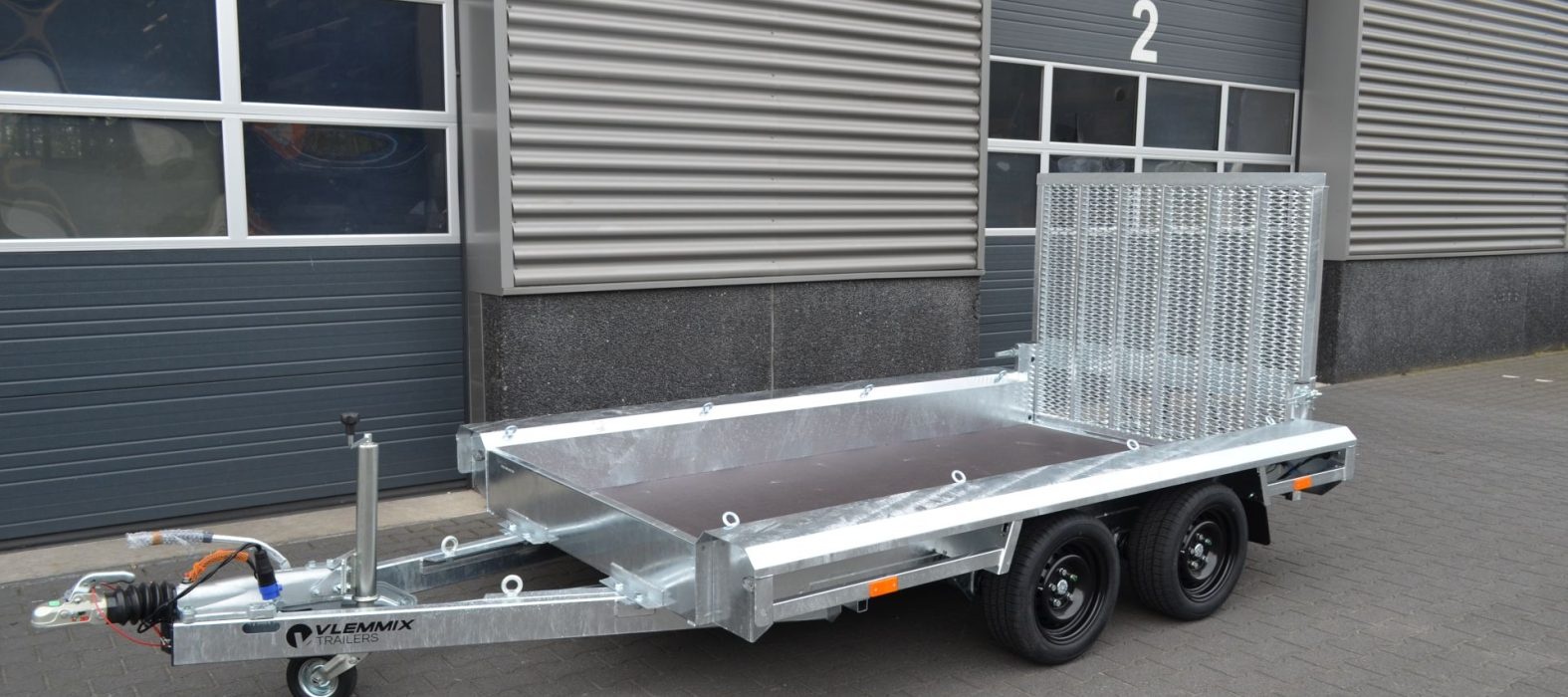 Vlemmix Aanhangwagens B.V. Maschinentransporter 2700 kg – 300×150