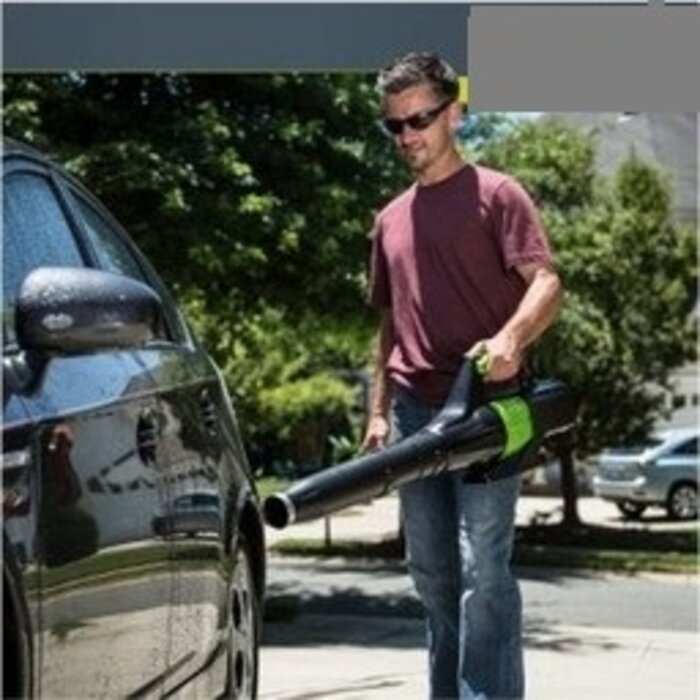 Greenworks 60 Volt cordless blower GD60ABK2