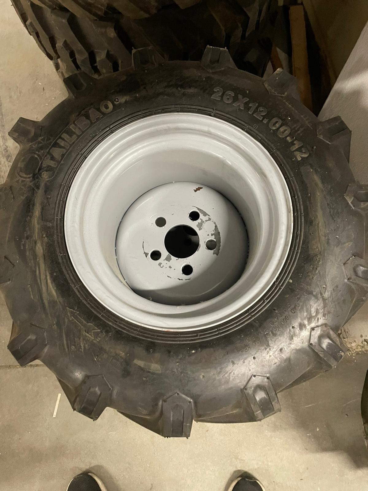 Günter Grossmann Tire with rim GG06LX