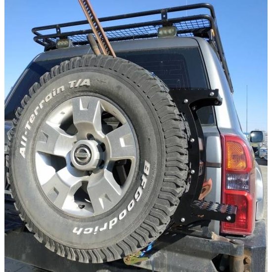 F-4X4 UNIVERSELE LADDER - TRAPPEN VOOR RESERVEWIEL