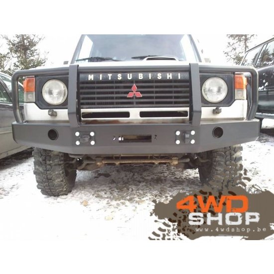F-4X4 VOORBUMPER / WINCHBUMPER MITSUBISHI PAJERO I BULLBAR 82-91