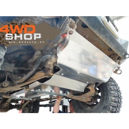 F-4X4 SKIDEPLATE - BODEMBESCHERMING MITSUBISHI PAJERO II 91-99