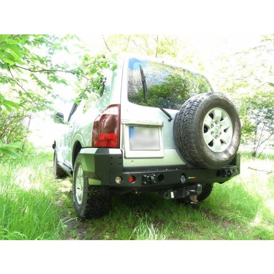 F-4X4 ACHTERBUMPER KORTE VERSIE MITSUBISHI PAJERO III 99-06