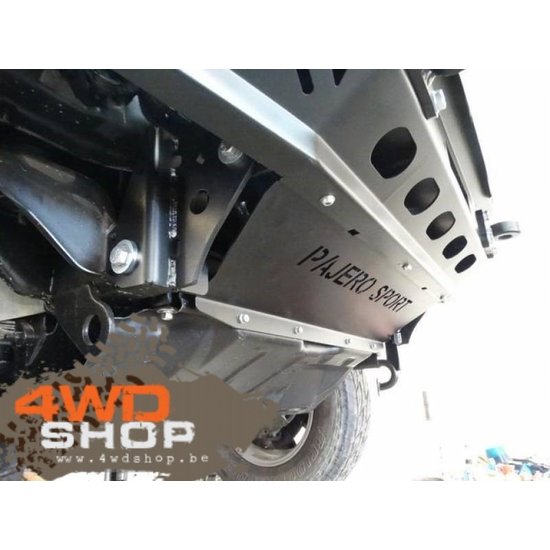 F-4X4 VOORBUMPER / WINCHBUMPER MITSUBISHI PAJERO SPORT 04-08