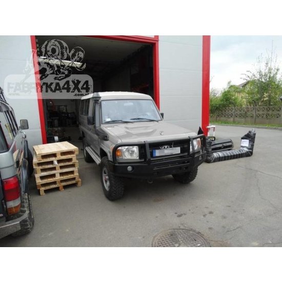 F-4X4 VOORBUMPER / WINCHBUMPER TOYOTA LAND CRUISER HZJ 78