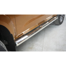 Stainless steel side bars with checker plate steps - Nissan Navara NP300 (2015 -)