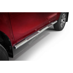 Stainless steel side bars with checker plate steps - Toyota Hilux (2015 - 2018 - 2021 -)