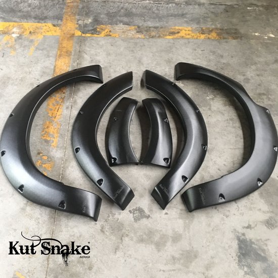 Kut Snake  FENDER FLARES FOR NISSAN NAVARA D23-STANDARD 50 MM
