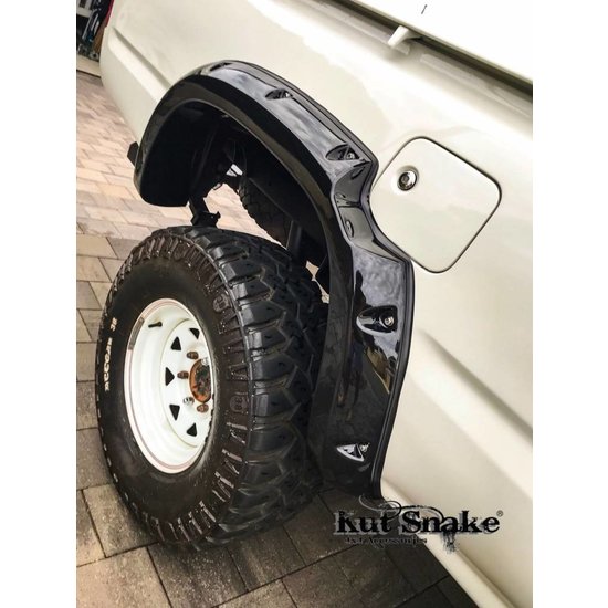 Kut Snake  FENDER FLARES FOR TOYOTA HI-LUX – 106 SINGLE CAB