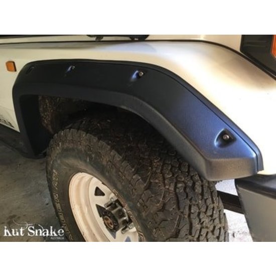 Kut Snake  FENDER FLARES FOR TOYOTA LAND CRUISER 75/79- 50 MM WIDE FRONT ONLY