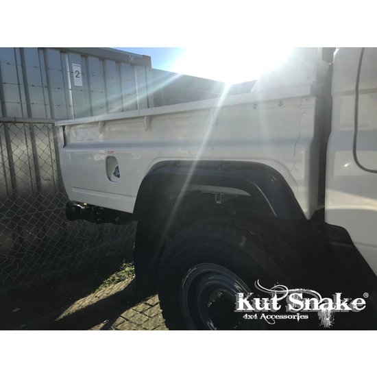 Kut Snake  SPATBORDVERBREDERS VOOR TOYOTA LAND CRUISER 79 PICK-UP MET DUBBELE CABINE