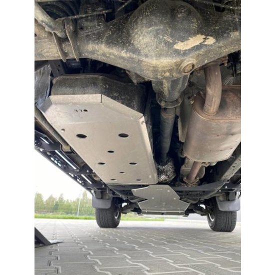 F-4X4 BRANDSTOFTANK BESCHERMING TOYOTA LAND CRUISER J150 2009-17