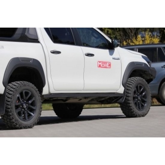 Rocksliders / treeplanken Toyota Hilux REVO  MorE 4x4