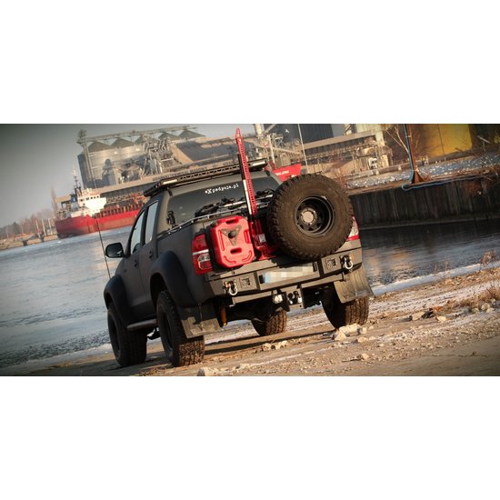 More4x4 Reservewiel houder + accessoires  More 4x4 achterbumpers voor pick-up's draaibaar