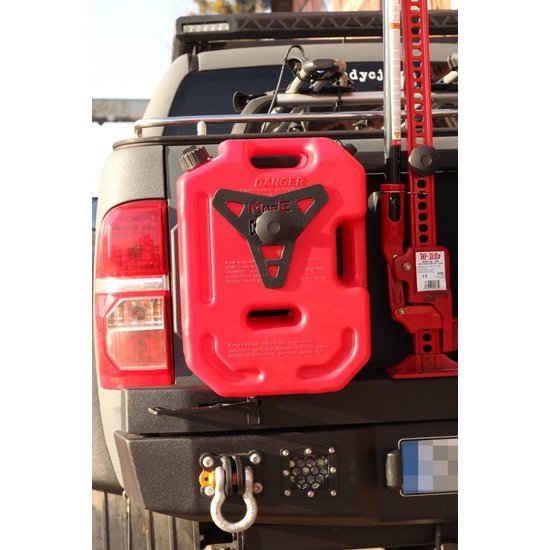 MorE 4x4 Reservewiel houder + accessoires  More 4x4 achterbumpers voor pick-up's draaibaar