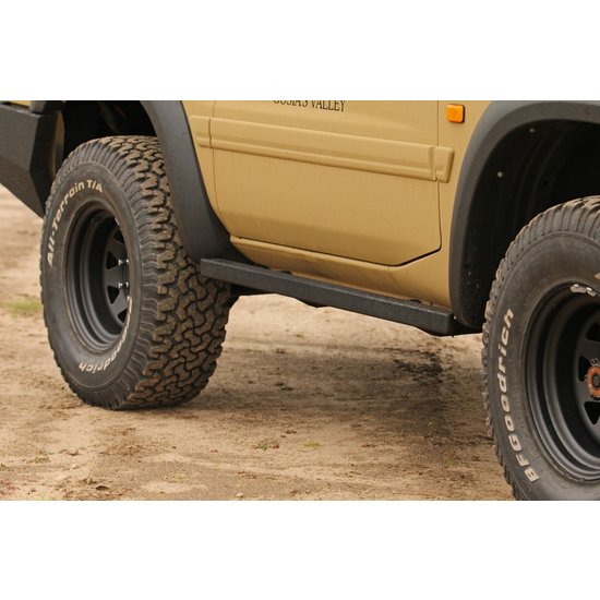 MorE 4x4 Rocksliders Nissan Patrol Y61 97-04 kort MorE 4x4