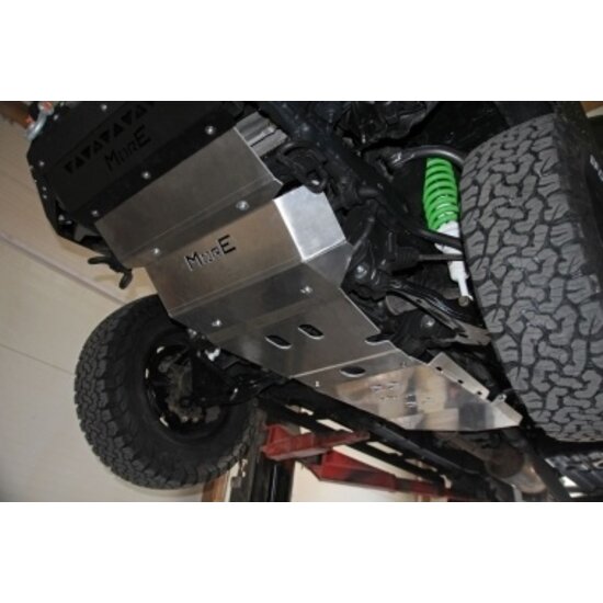 MorE 4x4 Skidplates voor Toyota Hilux Vigo 05-11 off-road
