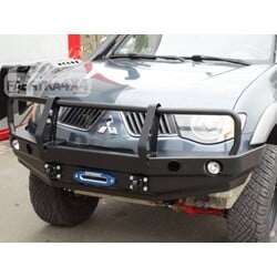 VOORBUMPER / WINCHBUMPER ZONDER BULLBAR MITSUBISHI L200 IV 05-10