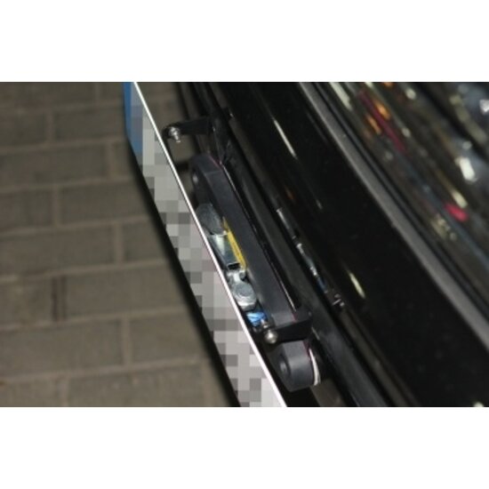 MorE 4x4 Opklapbare kentekenplaat-houder lier