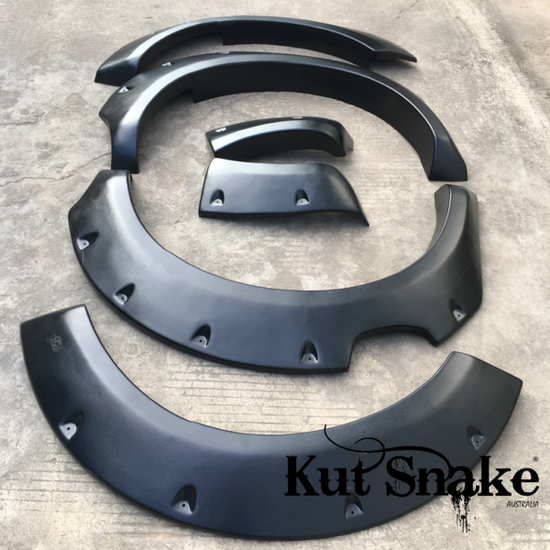 Kut Snake   Fender Flares Ford Ranger PX4 WildTrak “Monster”- 75 mm wide