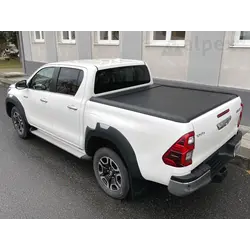 RealTruck Mountain Top EVOm Manual Roll Cover - black - Toyota D/C 2016-, 2026-